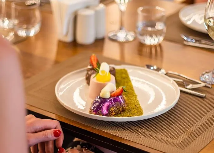 Hane Sun Elite 5* סייד